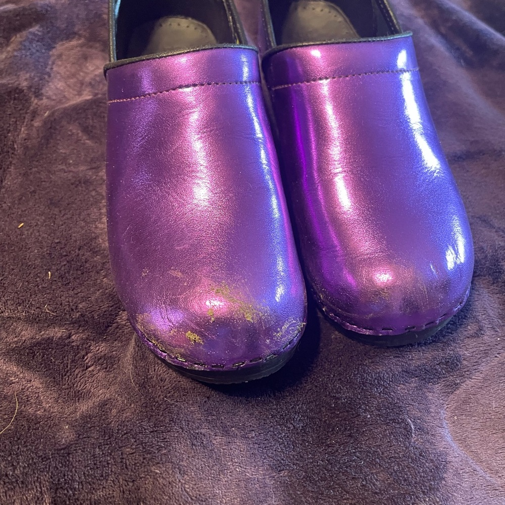 Bjork 39 purple clogs